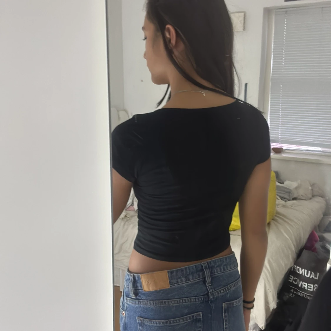 Svart croppad topp från H&M Divided - 1