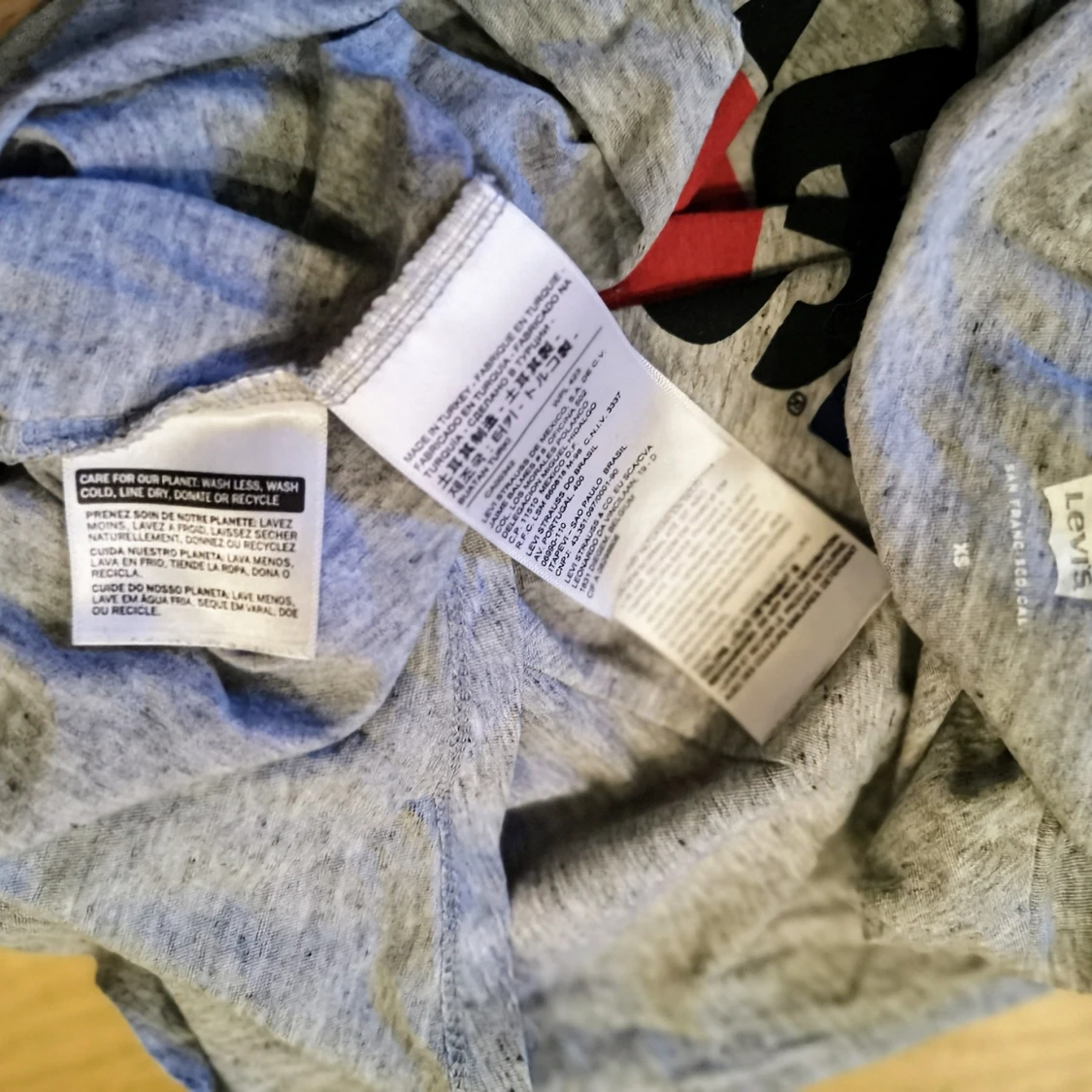 Grå Levi's t-shirt med logga - 2