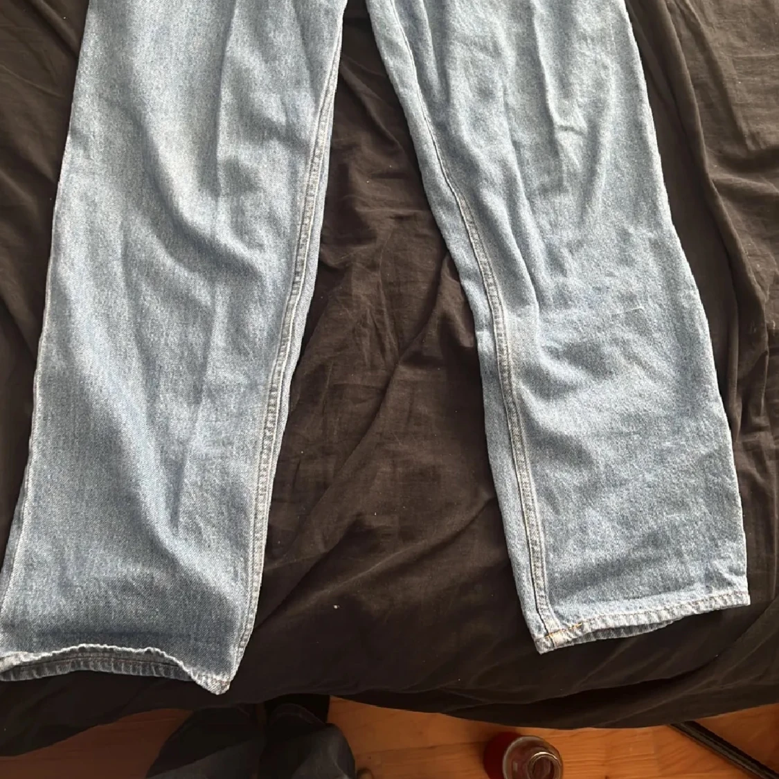 Ljusblå raka jeans - 2