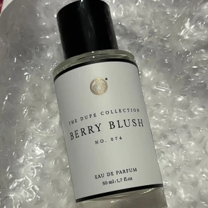 Curiosa - Berry Blush - Tagit 2-3 sprut!