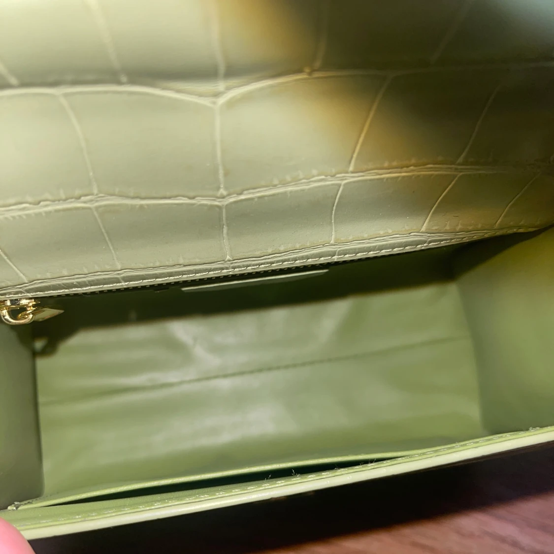 Ljusgrön handväska med krokodil mönster - 3