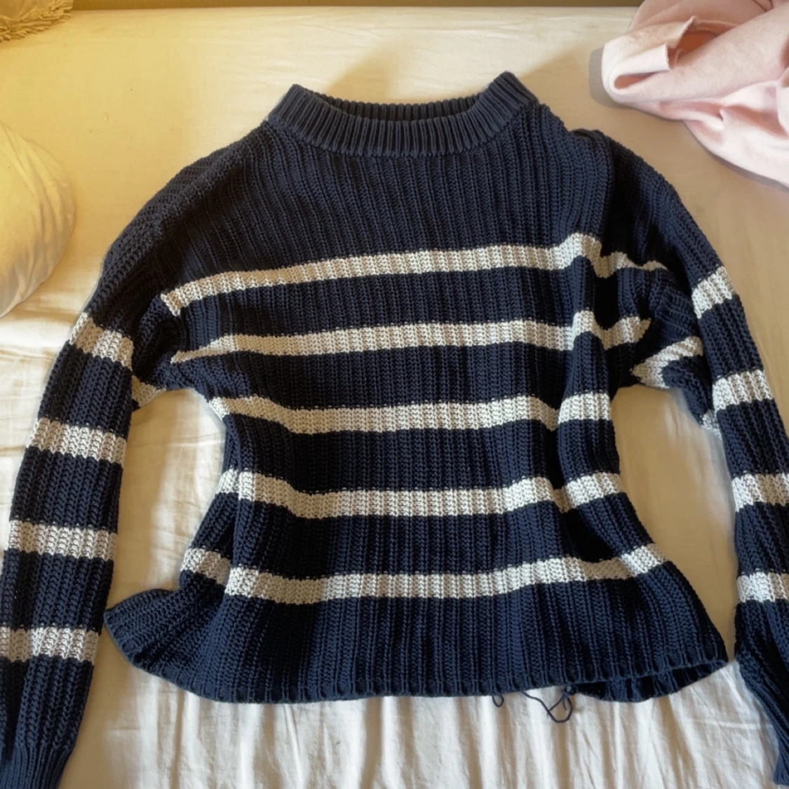 Mörkblå och vit randig stickad tröja från 157 - 4