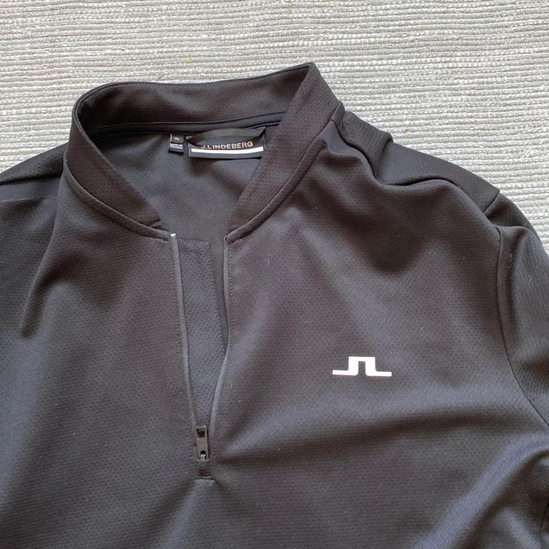 Svart långärmad tröja från J.Lindeberg - 1