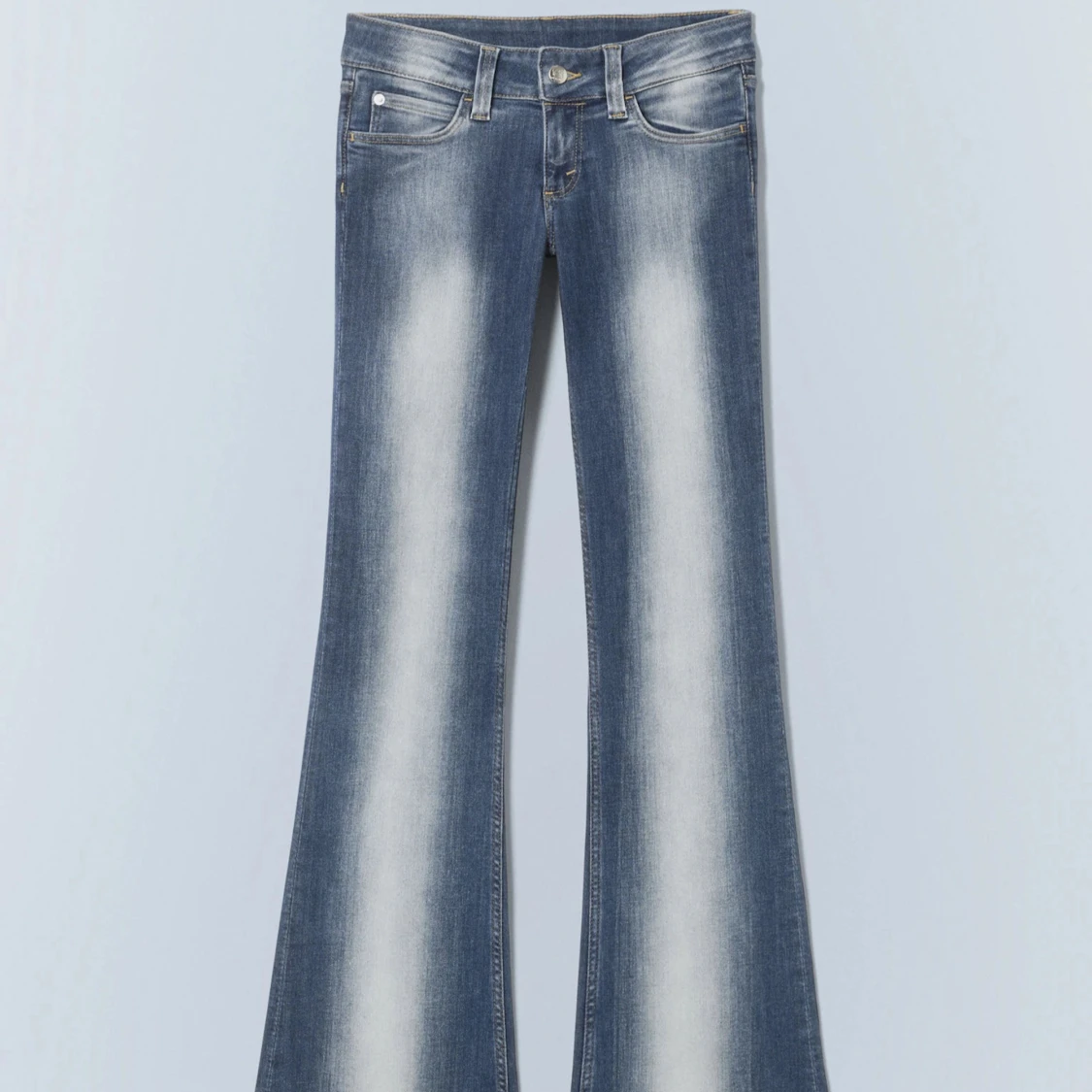 Blå bootcut jeans weekday