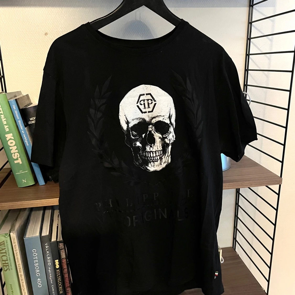 Svart t-shirt med dödskalle från Philipp Plein