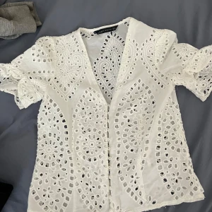 Blus zara - Fin blus från zara, aldrig använd av mig.