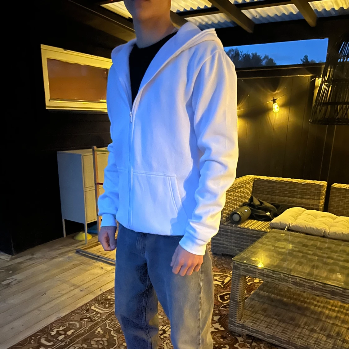 Vit hoodie med dragkedja från new yorker