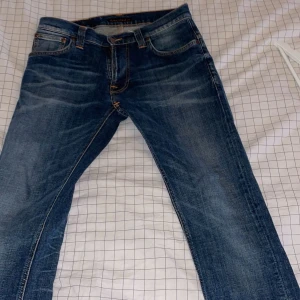 Nudie jeans - Snygga jeans som är knappt använda, köpta för 1600. Men mitt pris är 400, har du några funderingar är det bara komma DM 📩(30x32) Grim Tim