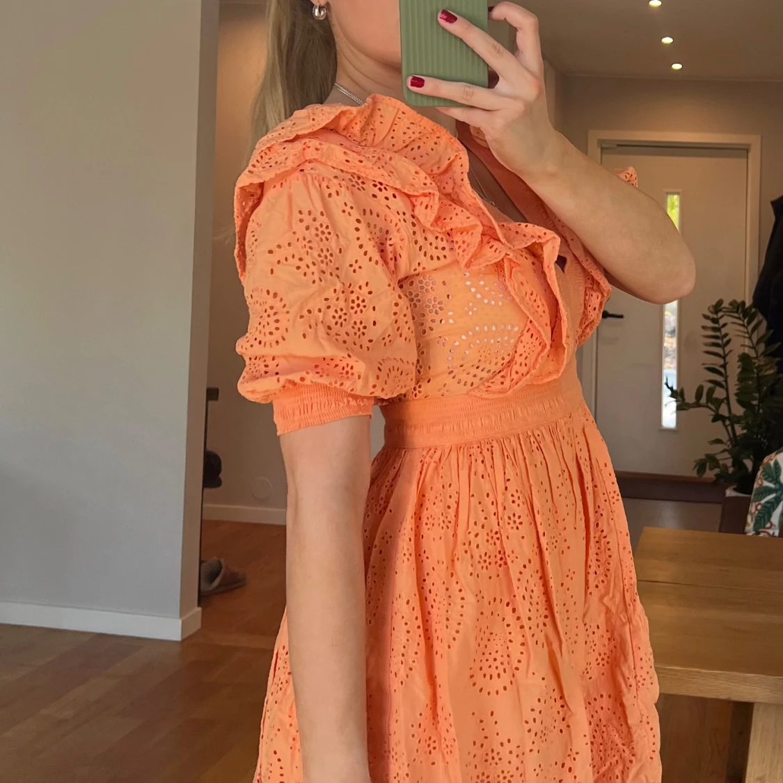 Orange klänning volang  - 2