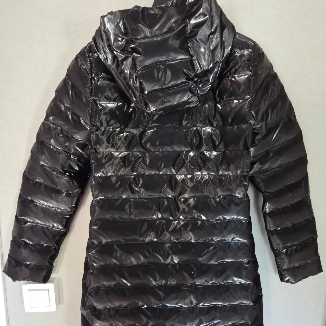 Svart pufferjacka från RAINS - 1