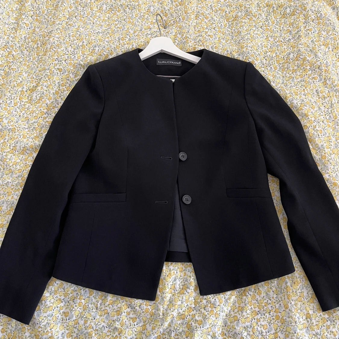 Svart kavaj från Luisa Cerano