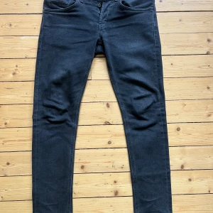 Dondup jeans  - Modell: George. Storlek 31