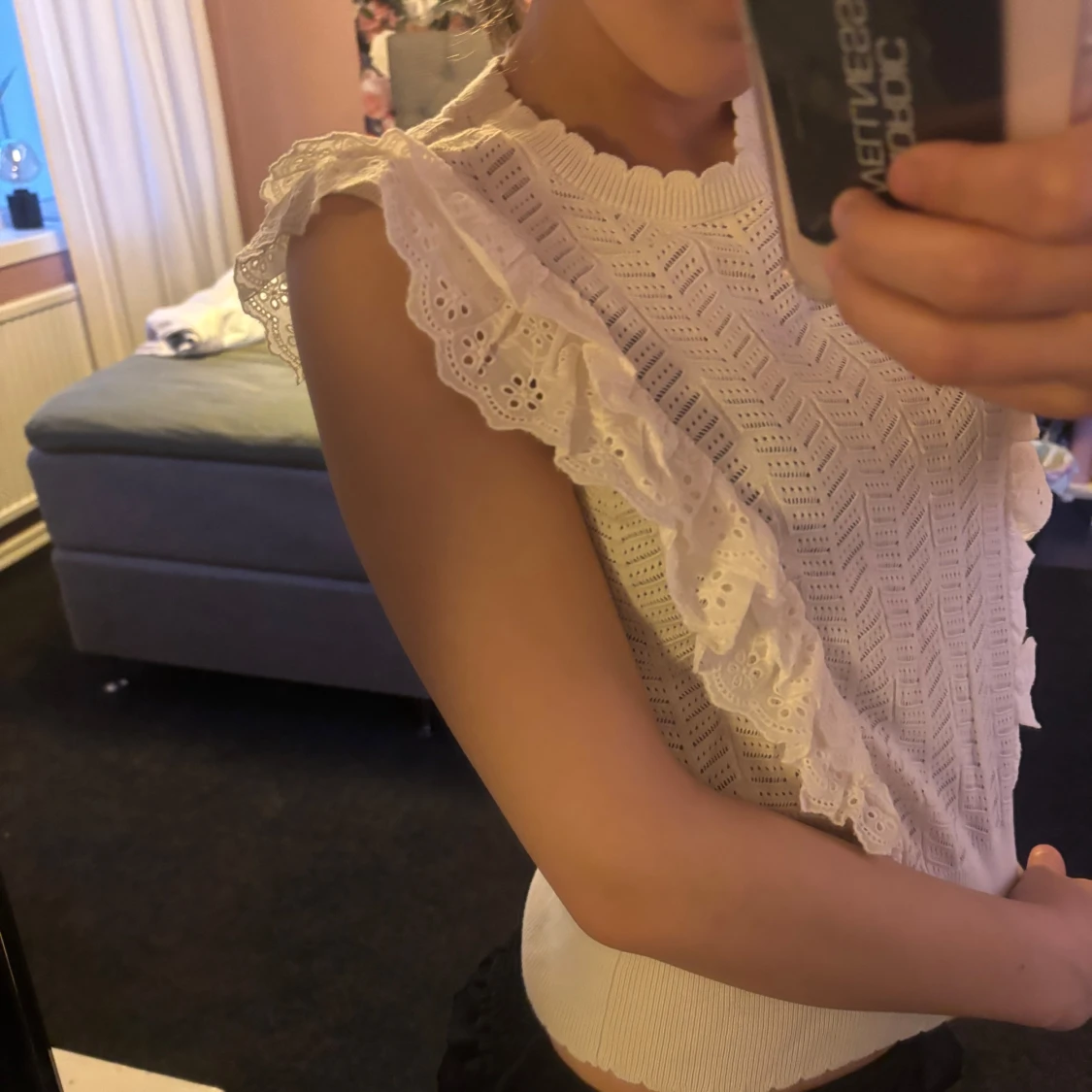 Vit volangtopp från Holly & Whyte - 1