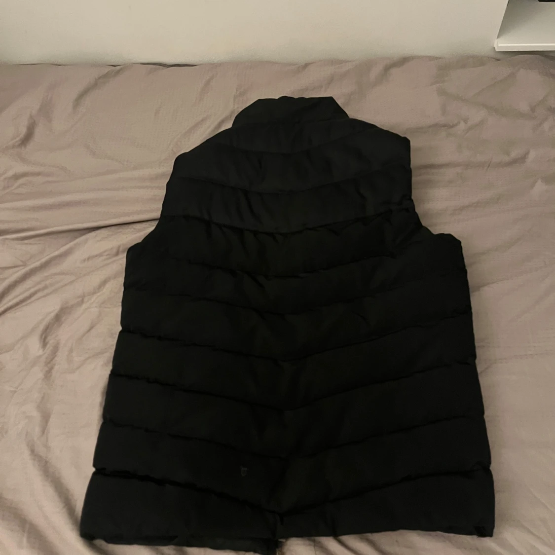 Svart dunväst från Moncler - 1