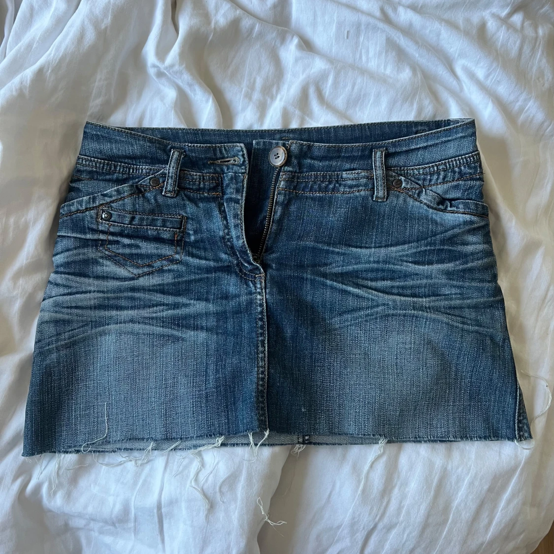 Jeanskjol med rå kant - 1