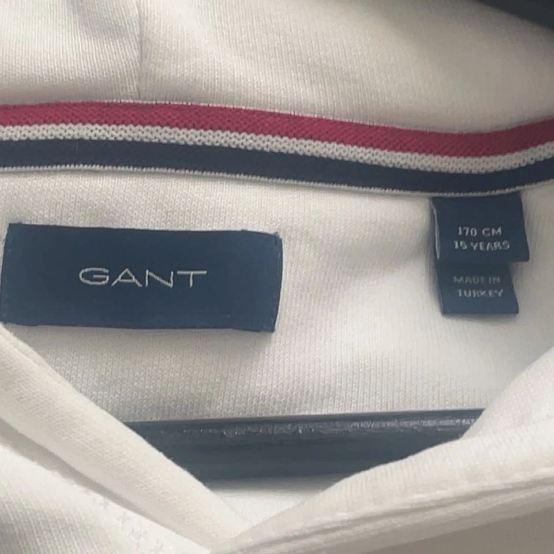 Vit hoodie från GANT - 2