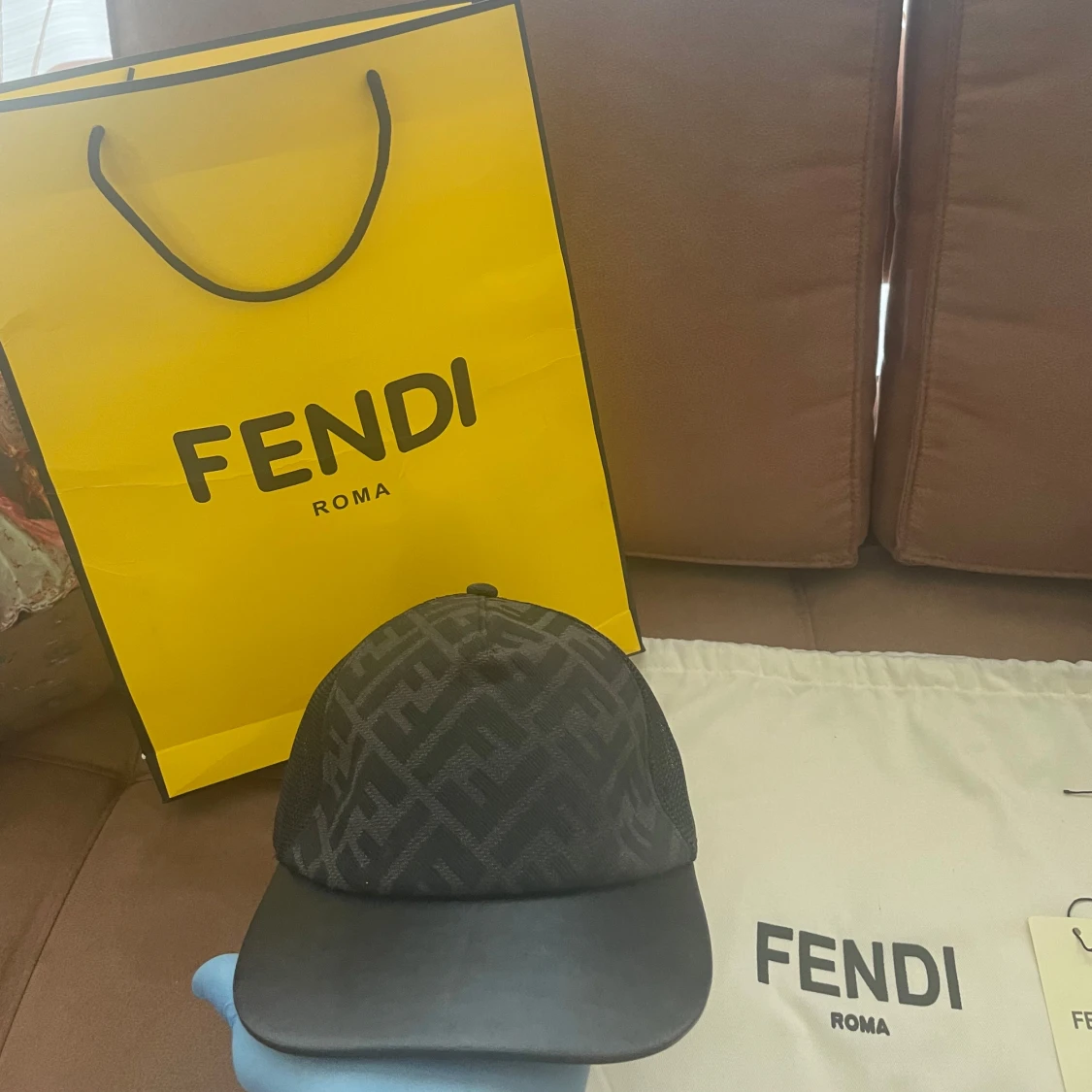 Fendi keps svart  - 1
