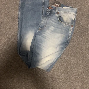 Wrangler Greensbo - Jeans i nyskick, utan prislapp. Hör av er vid intresse 