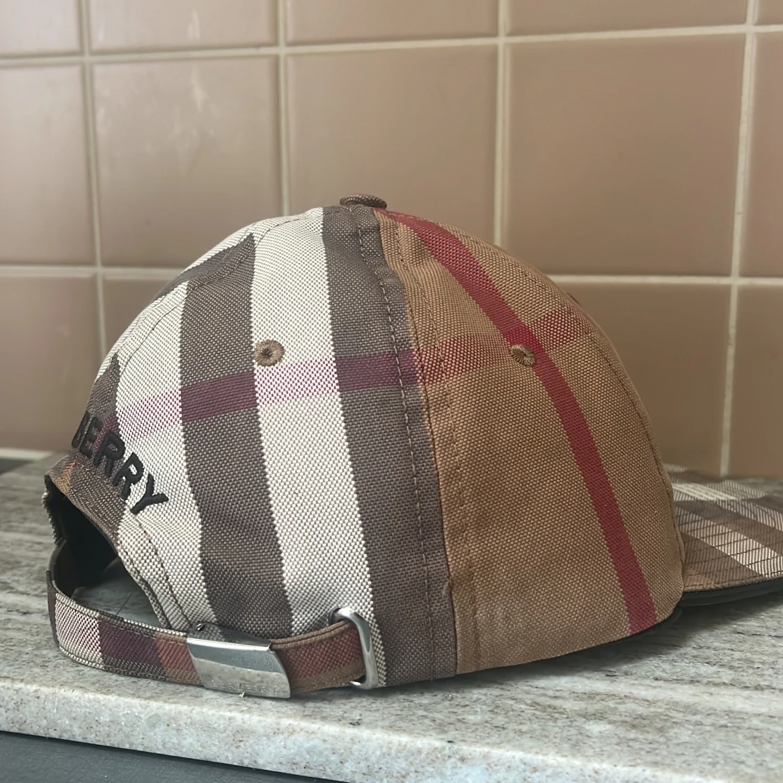 Rutig keps från Burberry - 3