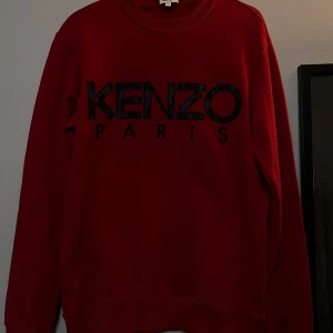 Kenzo Paris - tröja - Kenzo Paris tröja. Storlek XS men sitter som S