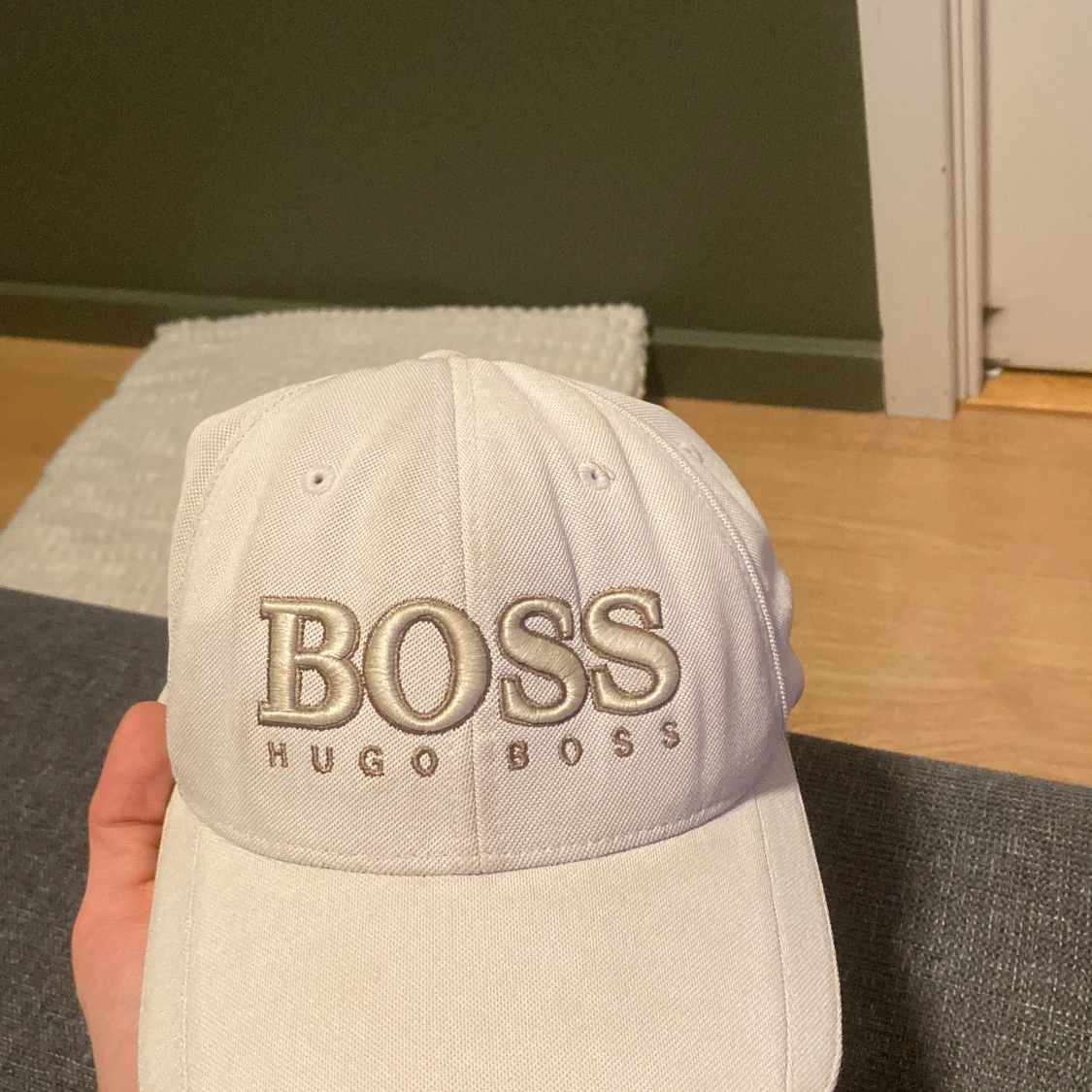 Vit keps från Hugo Boss