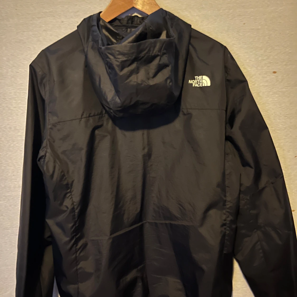 Svart vindjacka från The North Face - 1