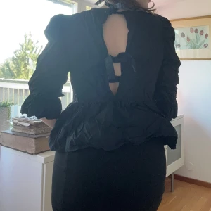 Hm blus - Snygg hmblus med knytning i ryggen