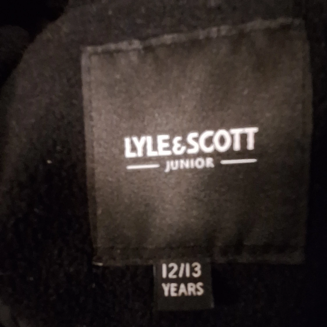 Svart pufferjacka från Lyle & Scott - 2