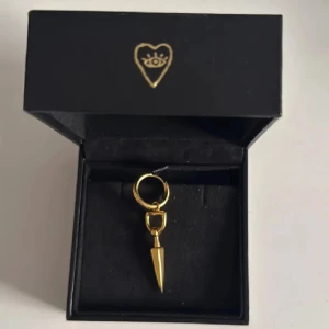 Maria Nilsdotter örhänge - Superfint Maria Nilsdotter örhänge i bra skick, kan även tänka mig att byta mot andra i silver💓