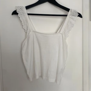 Söt topp - Söt topp från hm som tyvärr är för liten. 