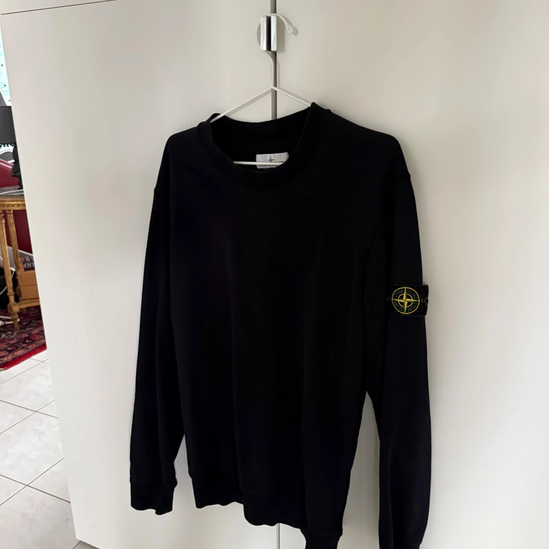 Svart Stone Island sweatshirt