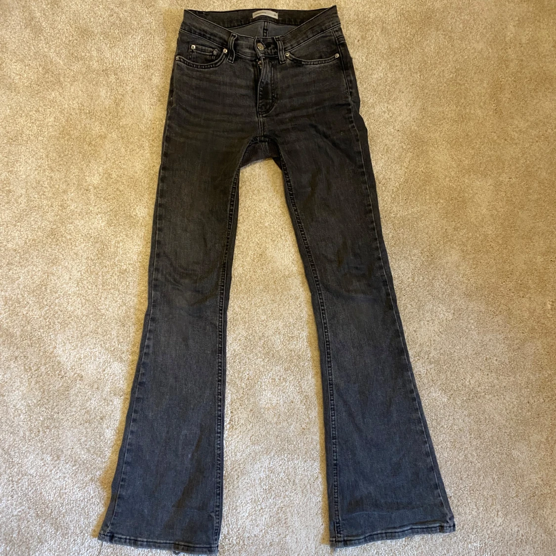 Svarta bootcut jeans - 1