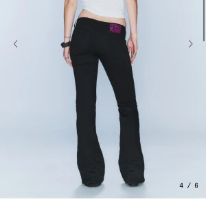 Cheap monday  jeans  - SÖKERRRR dessa jeans från cheap monday i storlek M, 38/40 som är slutsålda på hemsidan. 