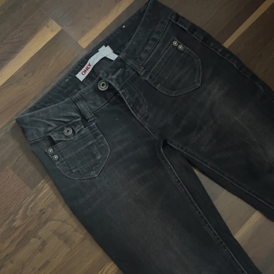 Svarta bootcut jeans från ONLY