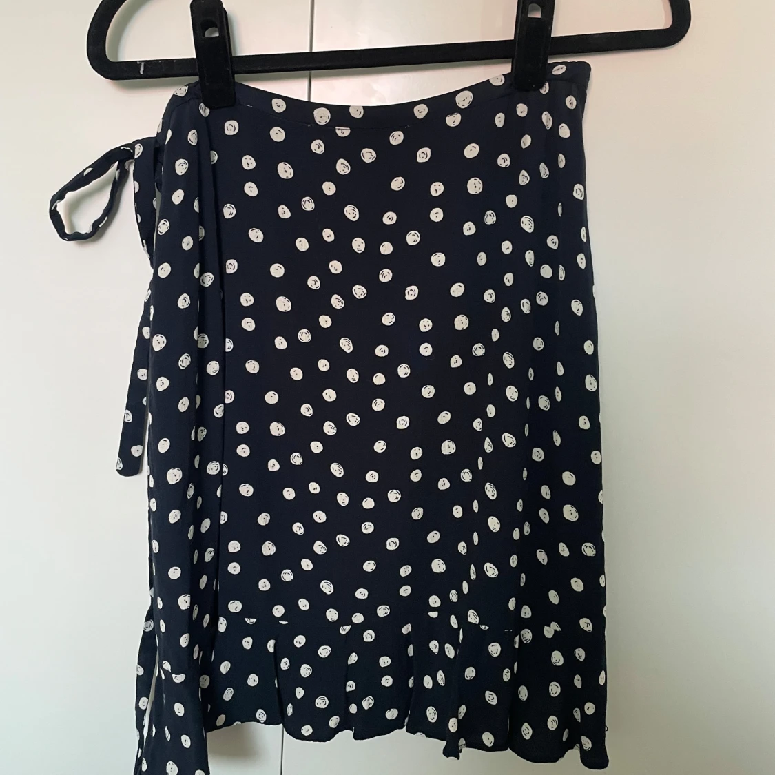 Blå prickig omlottkjol  - 2