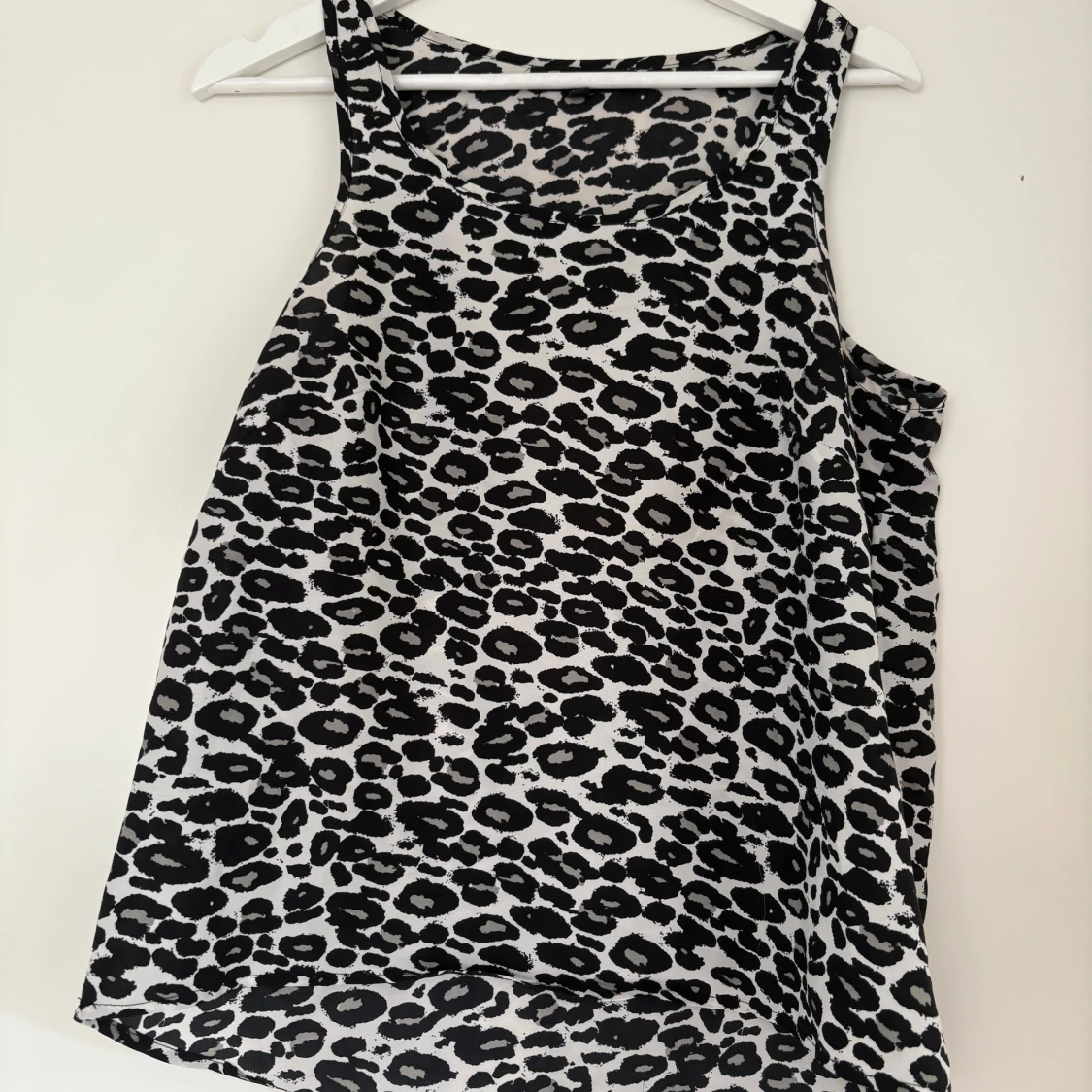 Leopardmönstrad linnetopp 