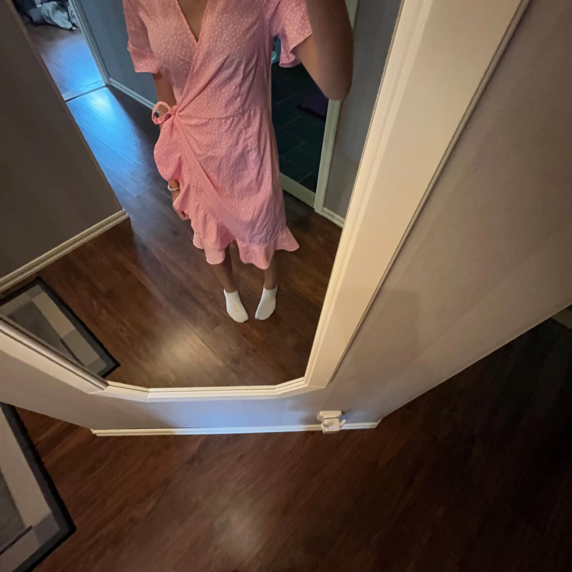 Rosa prickig omlottklänning Vero Moda - 3