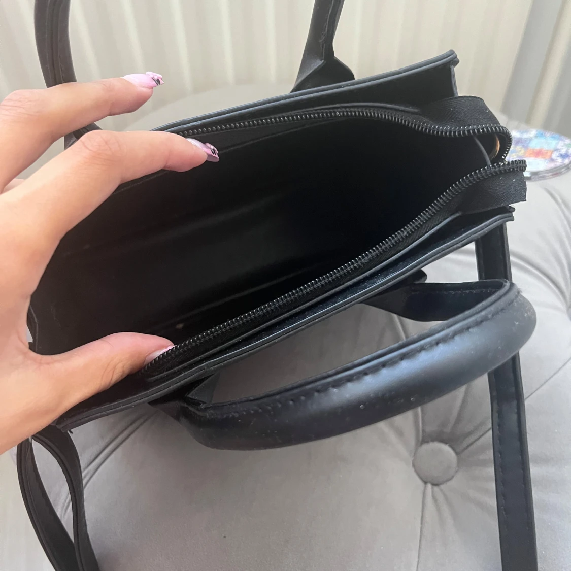 Svart väska - 3