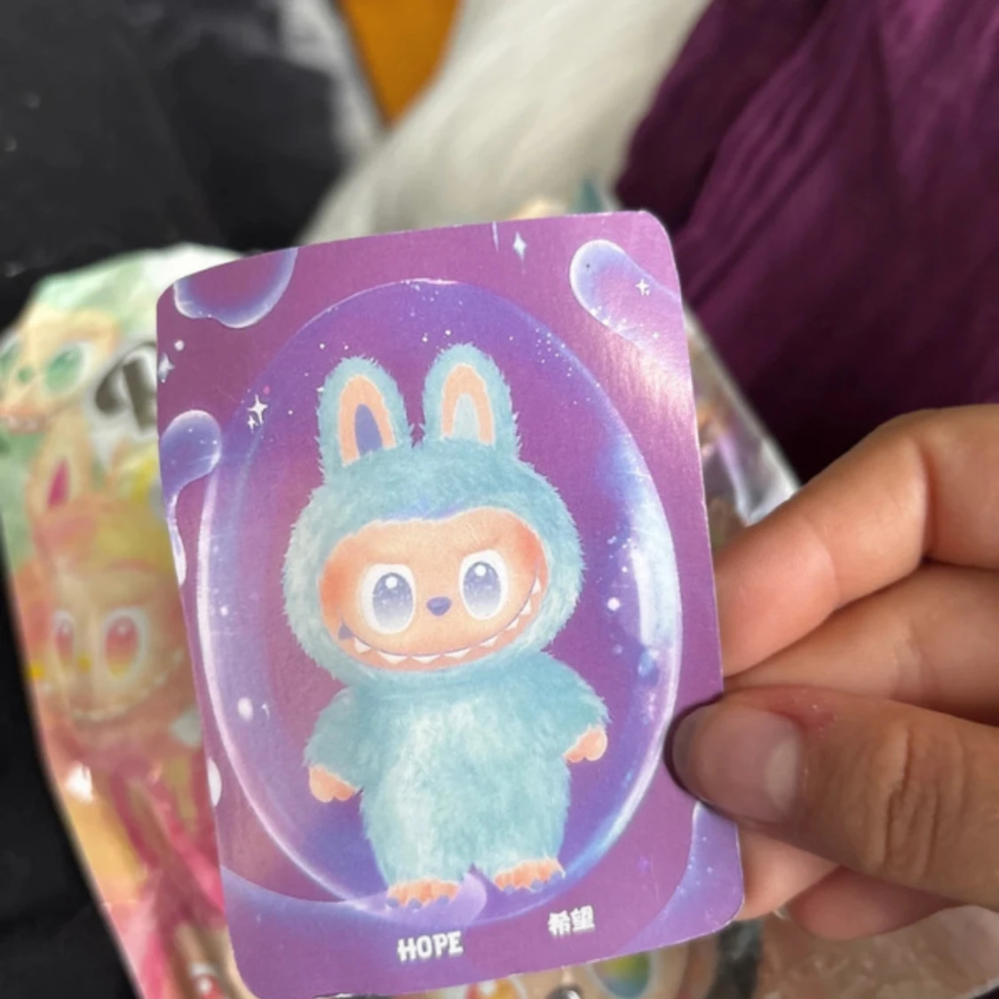 Labubu Biginto Energy Hope - 2