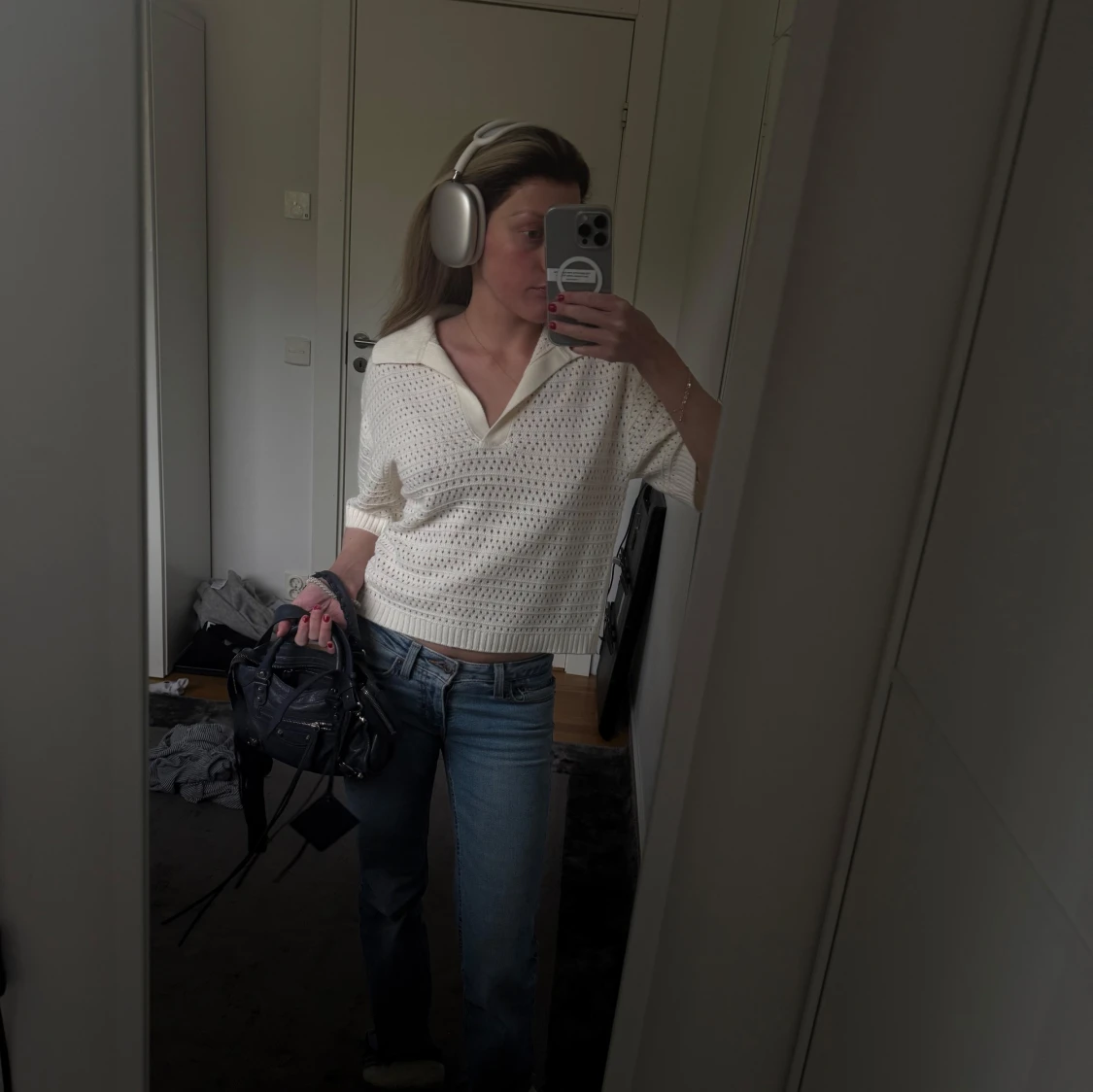 Vit stickad polotröja