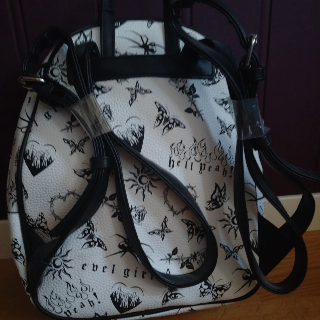 Vit ryggsäck med tryck - 1