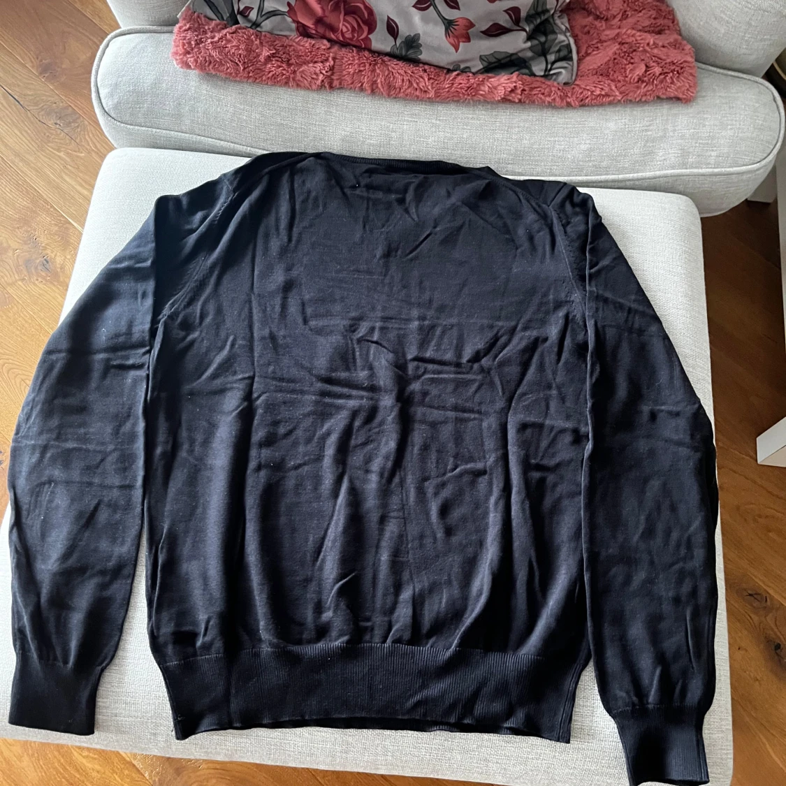 Svart tröja från Riley - 1