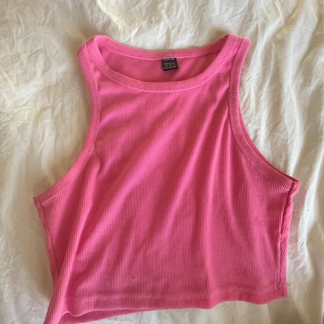 Rosa ribbad linne från Shein