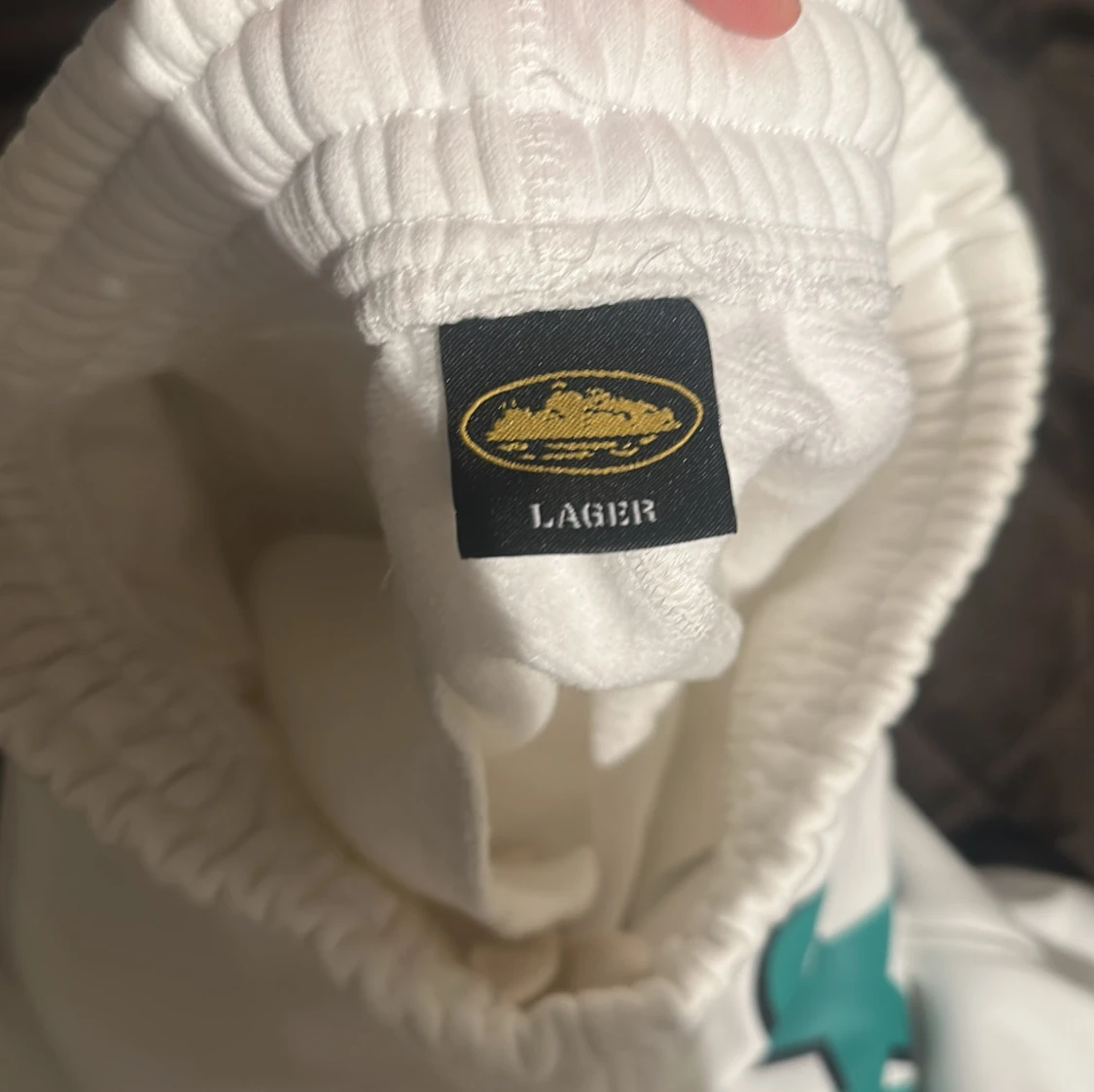 Feta baggy Vita shorts med turkos text - 3