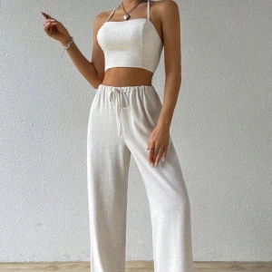 Beige linne sett - Jätte snygg beige linne sett, knappt använd. Storlek S