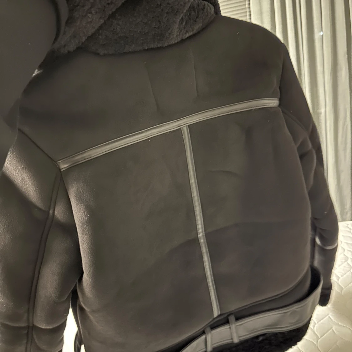 Svart skinnjacka med foder - 1