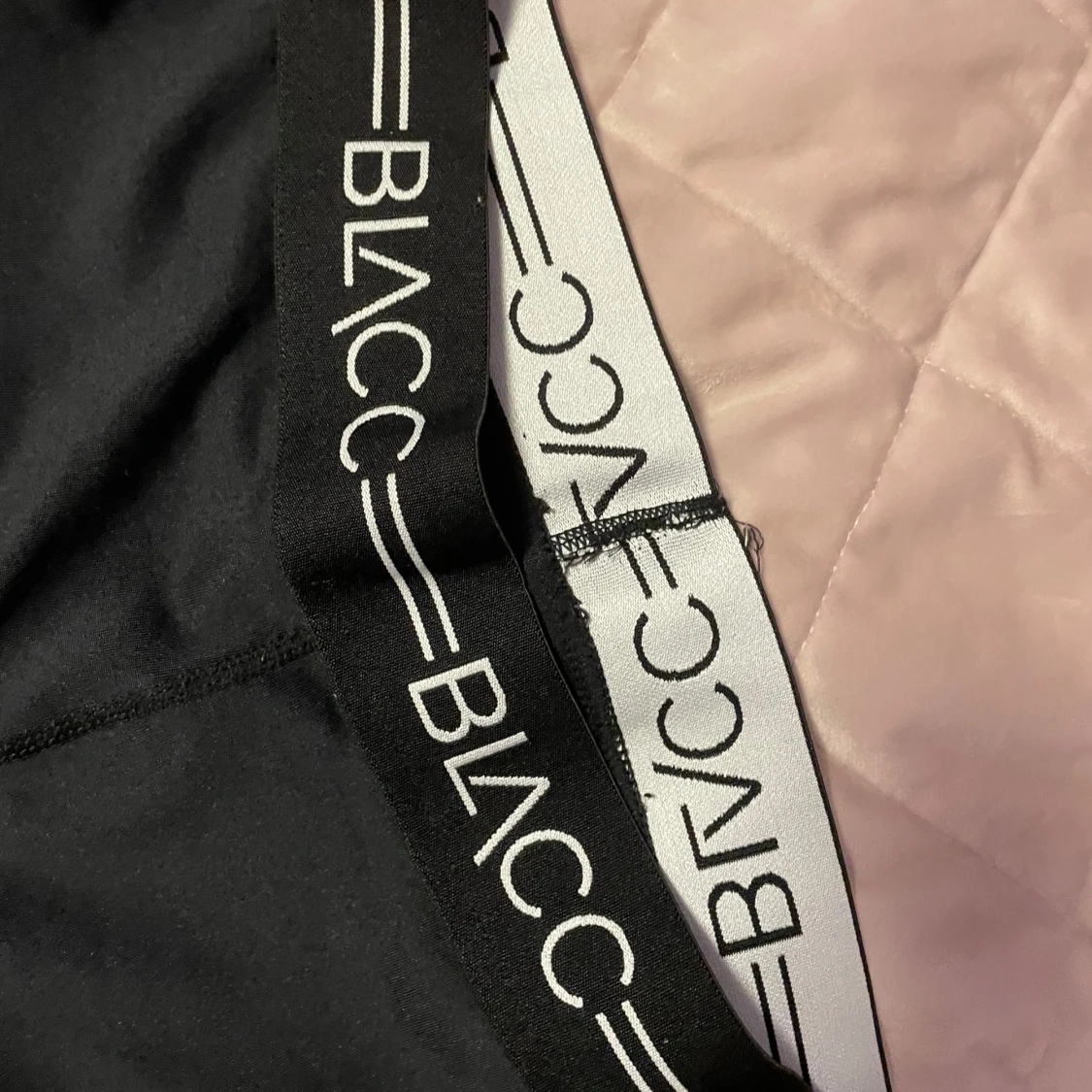 Svarta träningsleggings från Blacc - 2