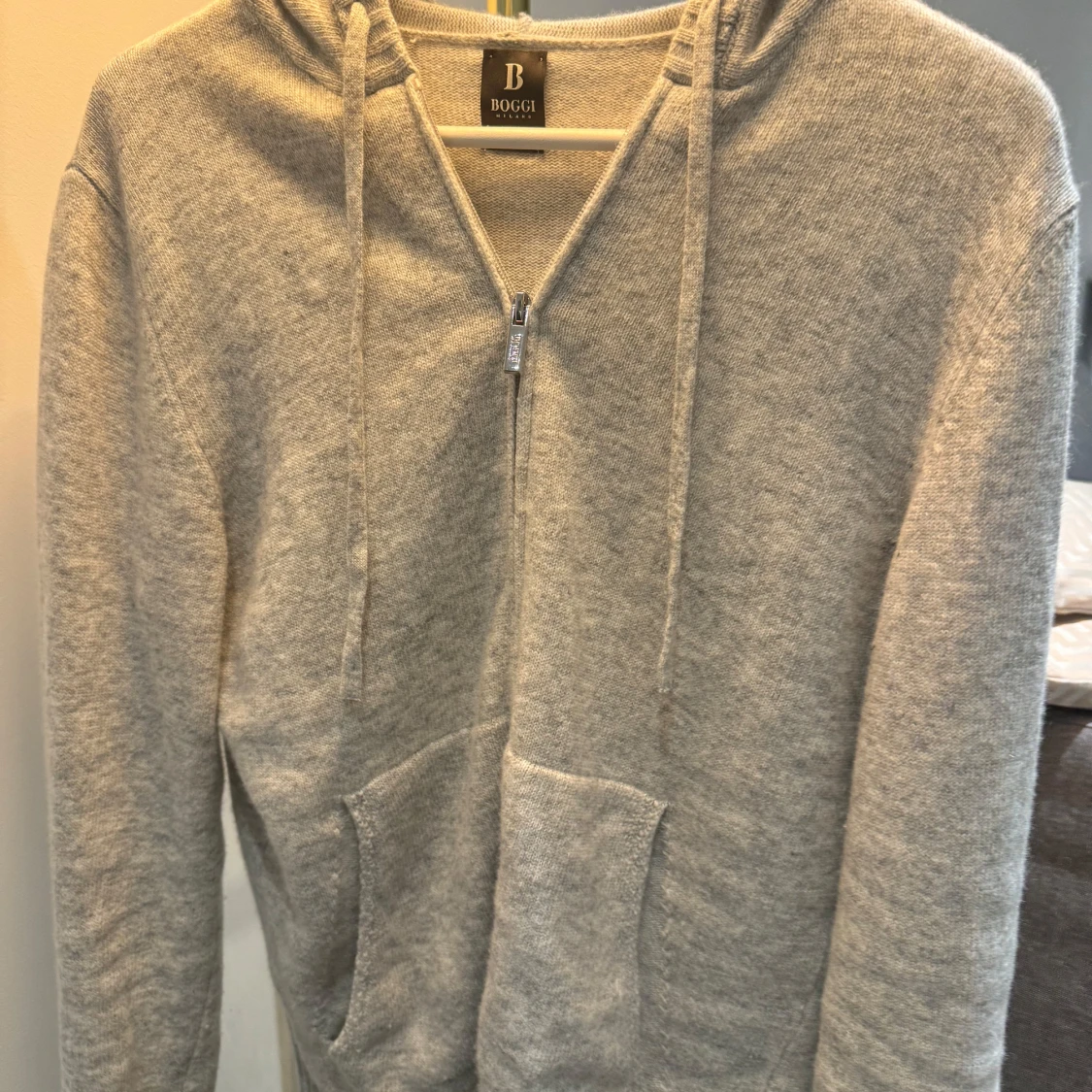 Grå zip hoodie från Boggi Milano 