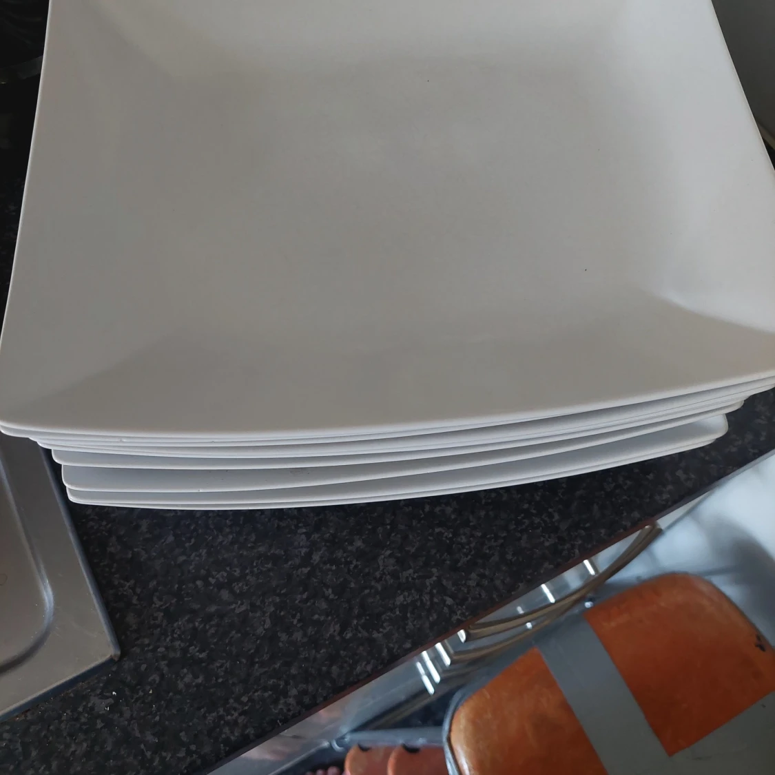 10 stora tallrikar  - 2