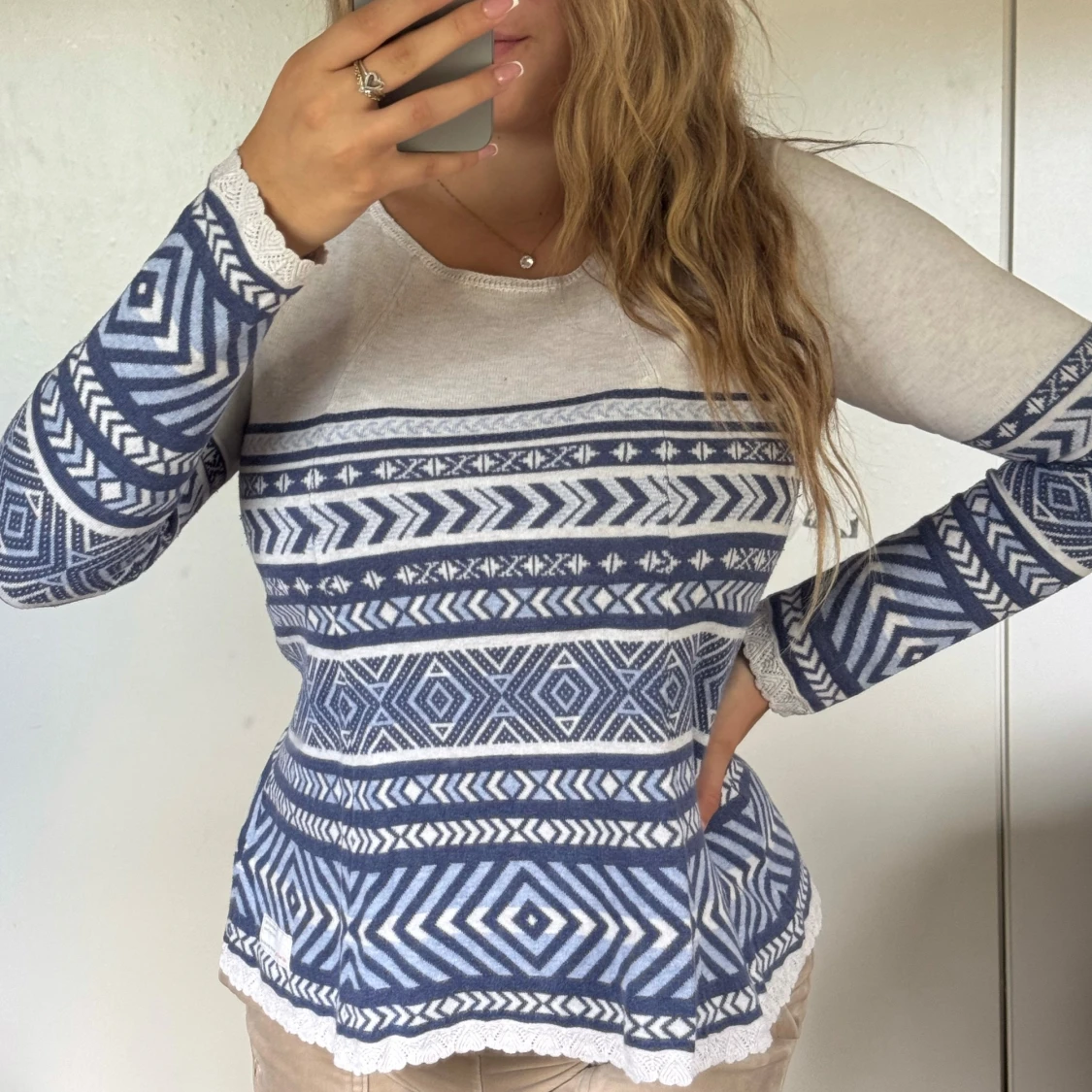 Blåmönstrad långärmad tröja Odd Molly